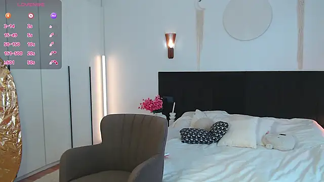 LunaticaBae online show from 03/27/26, 03:34