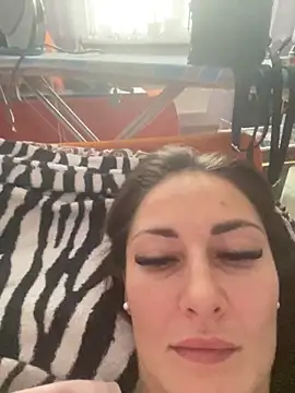 Veronicavirus online show from 10/25/25, 07:49