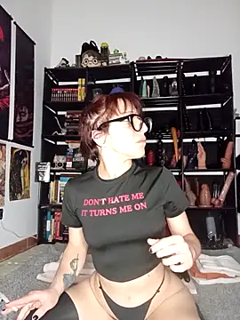 MirianaB online show from 12/21/25, 02:46