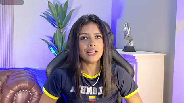 Snapshot of katia_foxxx_ chatting on 07/07/26, 05:39 katia foxxx online show from 07/07/26, 05:39