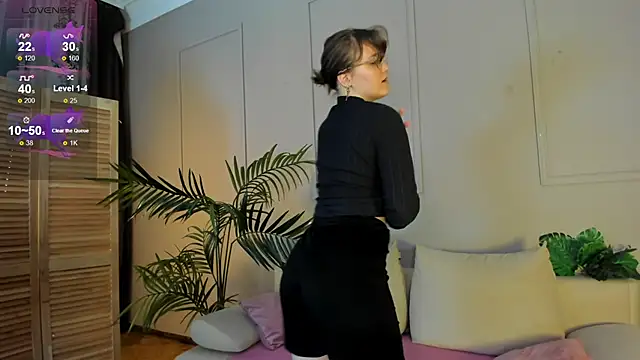 Snapshot of Rada_Woods chatting on 03/05/25, 03:40 Rada Woods online show from 03/05/25, 03:40