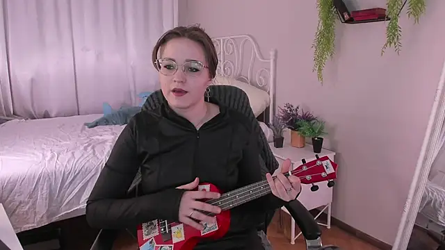 Snapshot of Rada_Woods chatting on 03/19/25, 01:32 Rada Woods online show from 03/19/25, 01:32