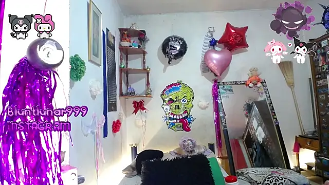 Snapshot of purplekattlyn chatting on 03/21/25, 06:40 purplekattlyn online show from 03/21/25, 06:40