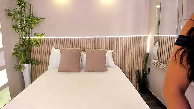 GeorginaReyes online show from 04/18/26, 10:43