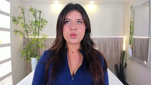 Snapshot of GeorginaReyes chatting on 06/19/26, 10:24 GeorginaReyes online show from 06/19/26, 10:24