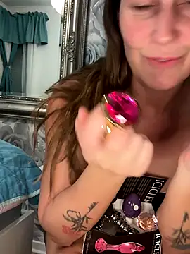 Snapshot of NymphoSwede chatting on 10/20/25, 09:48 NymphoSwede online show from 10/20/25, 09:48