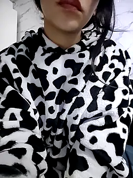 ElaRuil69 online show from 10/28/25, 02:26