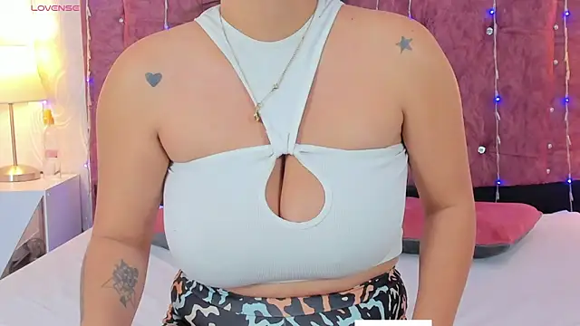 ValentinaGuerra online show from 01/15/26, 03:33