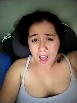 Snapshot of sweetie__annieee chatting on 10/21/25, 05:08 sweetie  annieee online show from 10/21/25, 05:08