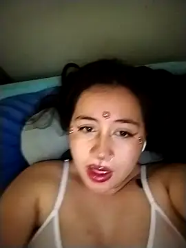 Snapshot of sweetie__annieee chatting on 10/29/25, 05:53 sweetie  annieee online show from 10/29/25, 05:53