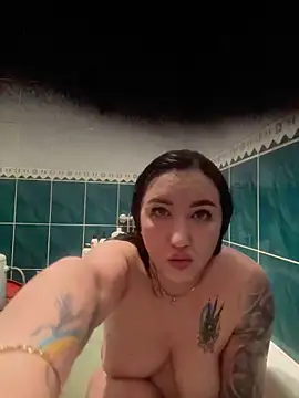 Naughtbaby 2025 online show from 12/15/25, 03:38