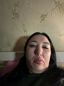 Naughtbaby 2025 online show from 04/01/26, 01:06