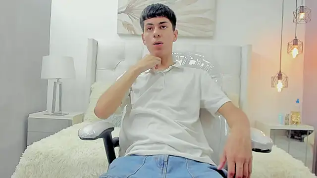 Snapshot of Johann_sex chatting on 05/28/26, 06:16 Johann sex online show from 05/28/26, 06:16