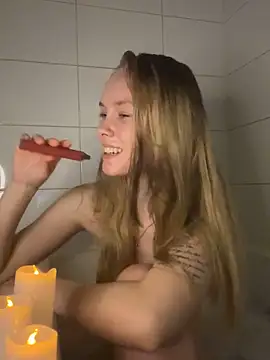 Snapshot of cosplayercutie0w0 chatting on 03/22/25, 10:37 cosplayercutie0w0 online show from 03/22/25, 10:37