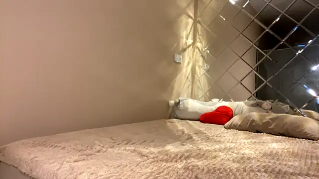 Snapshot of selena_shawty chatting on 09/09/25, 03:44 selena shawty online show from 09/09/25, 03:44