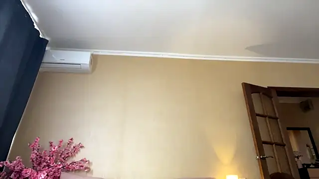 selena shawty online show from 03/18/26, 07:44