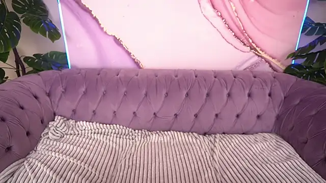 Snapshot of PaigePrado chatting on 07/15/26, 05:51 PaigePrado online show from 07/15/26, 05:51
