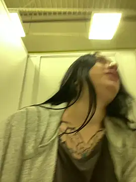 AlishaPrettyBlade online show from 03/01/25, 09:40