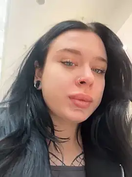 AlishaPrettyBlade online show from 10/15/25, 08:36