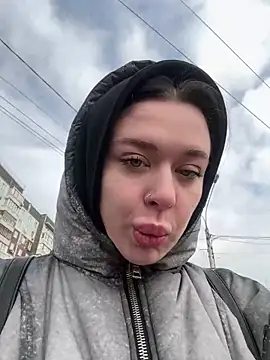 AlishaPrettyBlade online show from 03/19/26, 05:11