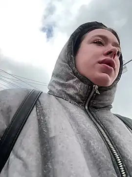 AlishaPrettyBlade online show from 04/06/26, 06:03