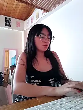 Arielle lov online show from 10/08/25, 08:39