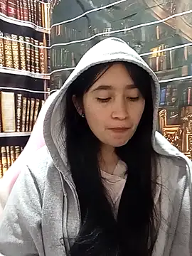 Arielle lov online show from 04/15/26, 07:58