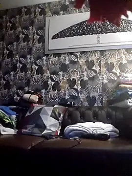 Snapshot of Louna45dv chatting on 09/15/25, 08:42 Louna45dv online show from 09/15/25, 08:42