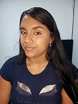 victoria roussee online show from 02/25/25, 12:24