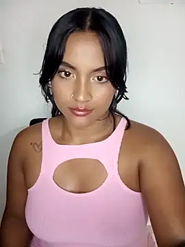 victoria roussee online show from 03/13/25, 09:32