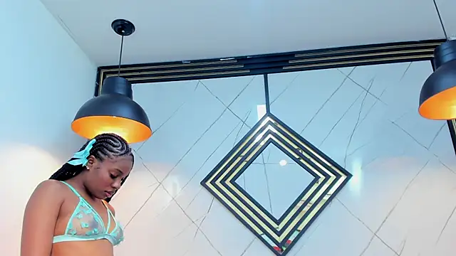 EmilyDiaaz online show from 03/16/25, 04:23