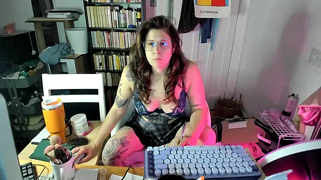 Snapshot of Rosiee69_ chatting on 10/28/25, 09:17 Rosiee69  online show from 10/28/25, 09:17