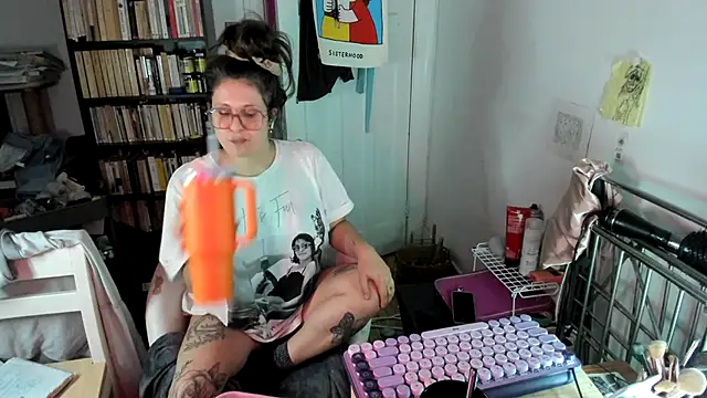 Snapshot of Rosiee69_ chatting on 11/28/25, 12:35 Rosiee69 online show from 11/28/25, 12:35