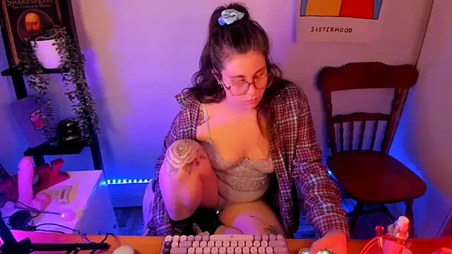 Snapshot of Rosiee69_ chatting on 03/24/26, 07:30 Rosiee69 online show from 03/24/26, 07:30