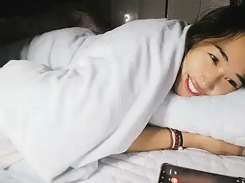 hebe-02 online show from 12/02/25, 03:51