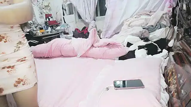 hebe-02 online show from 04/19/26, 01:54