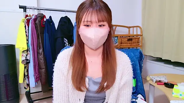 Snapshot of noa_chi chatting on 03/10/25, 10:37 noa chi online show from 03/10/25, 10:37