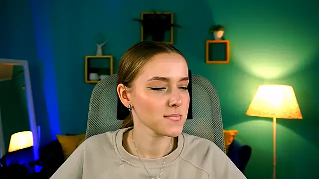 JenniferGraces online show from 03/17/25, 09:22