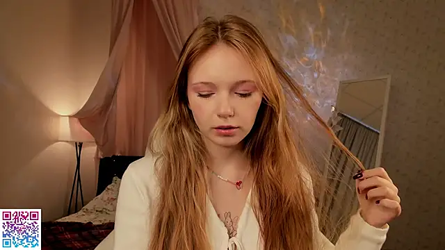 boozekirs  online show from 10/17/25, 03:31