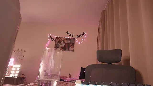 boozekirs  online show from 11/26/25, 03:07