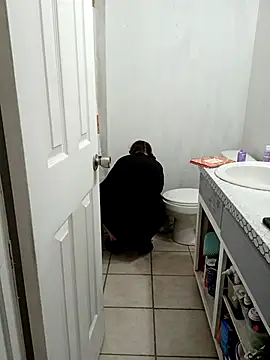 HTXBELLE online show from 10/19/25, 05:24