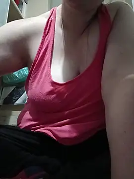 HTXBELLE online show from 11/06/25, 08:04