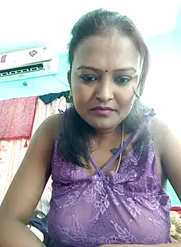 Snapshot of sxe983616 chatting on 02/18/25, 05:20 sxe983616 online show from 02/18/25, 05:20