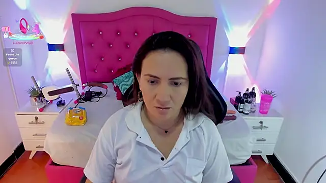Snapshot of Nathalia_rodriguezz chatting on 10/01/25, 03:29 Nathalia rodriguezz online show from 10/01/25, 03:29