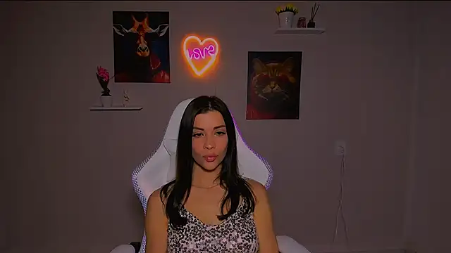 Snapshot of KetiWils chatting on 03/10/25, 04:03 KetiWils online show from 03/10/25, 04:03