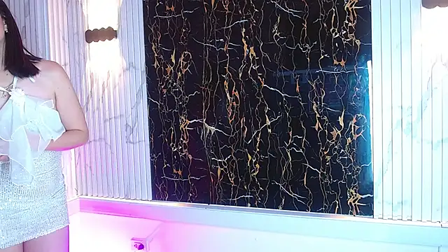 Snapshot of Guxplo_ chatting on 03/02/25, 09:43 Guxplo  online show from 03/02/25, 09:43