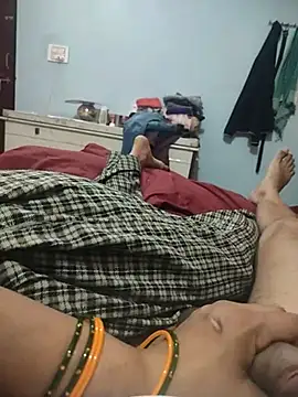 indian couple4 online show from 03/03/25, 06:44