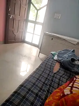 indian couple4 online show from 11/12/25, 03:51