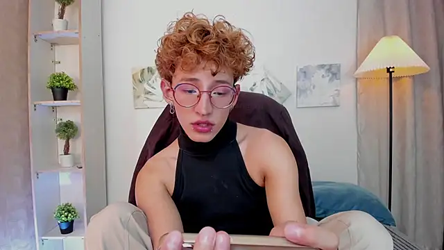 iiangel  online show from 02/06/26, 04:28