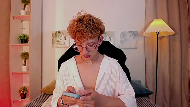 iiangel  online show from 02/12/26, 03:56